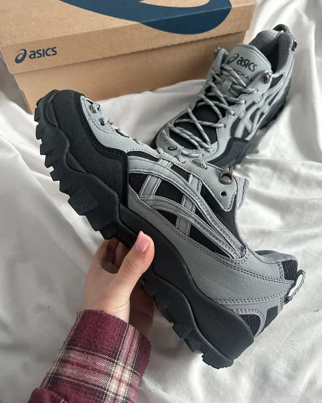Asics Gel-Pickax silver — головне фото товару