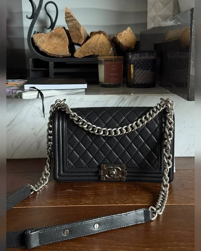Chanel Medium Boy Black Silver Caviar RHW Коробка магніт 24.5х14х8 — головне фото товару