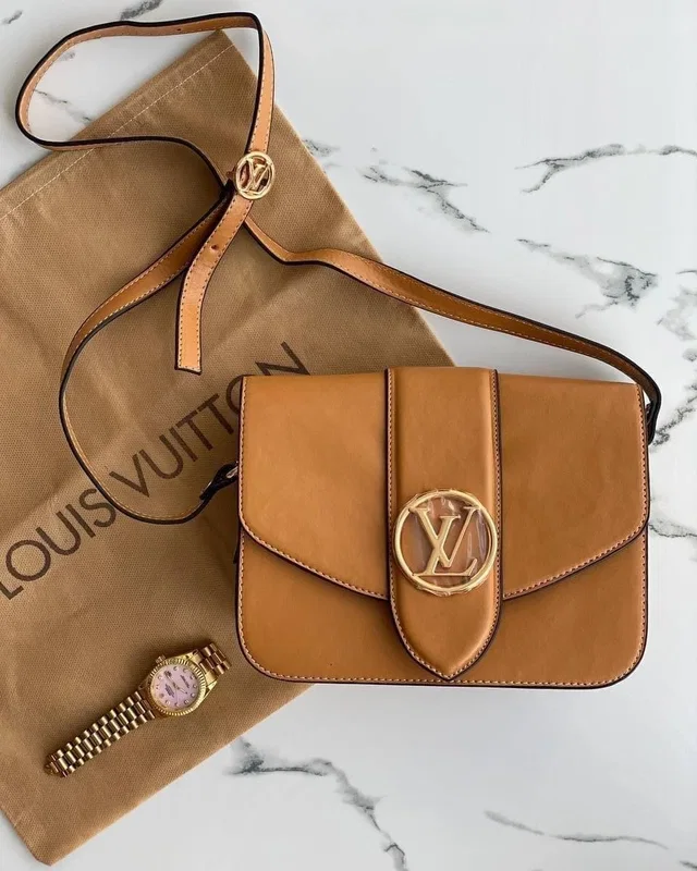 Сумка Louis Vuitton — головне фото товару