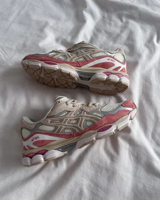 Asics Gel-NYC 'Cream Mineral Beige Pink' 1203A383-104 — головне фото товару