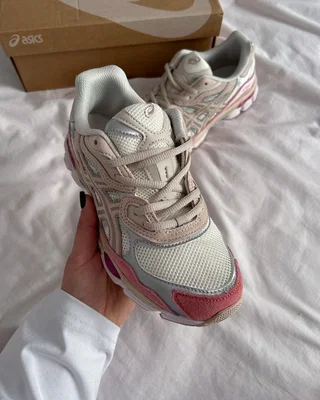 Asics Gel-NYC 'Cream Mineral Beige Pink' 1203A383-104 — головне фото товару