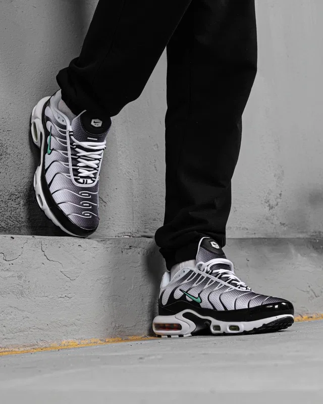 Nike White Black Mint Green — головне фото товару