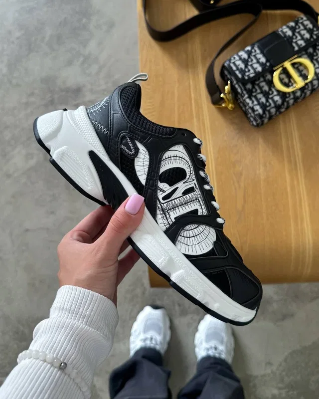 Dior Chrono Sneaker — головне фото товару