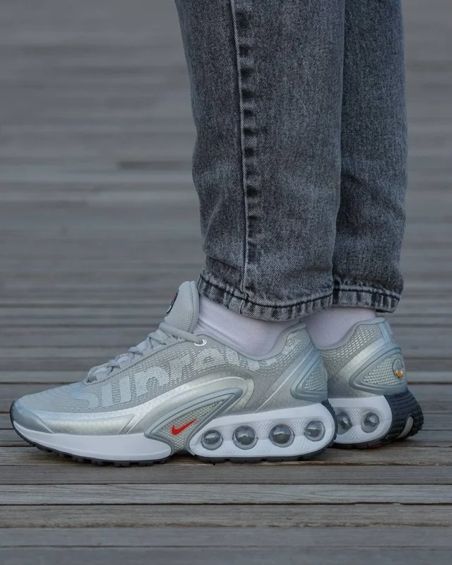 Nike Air Max DN Supreme Silver Bullet — головне фото товару