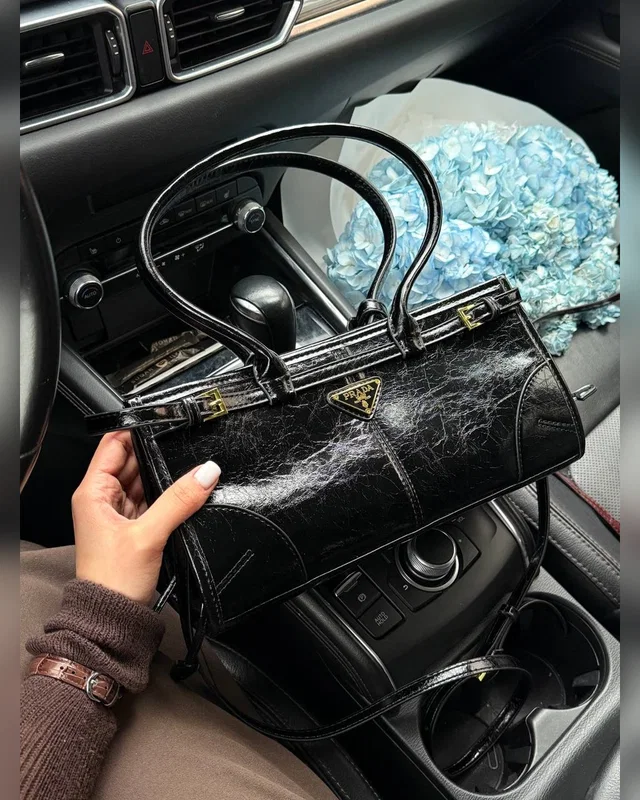 Prada Medium Leather Handbag Black (оригінальна коробка) — головне фото товару
