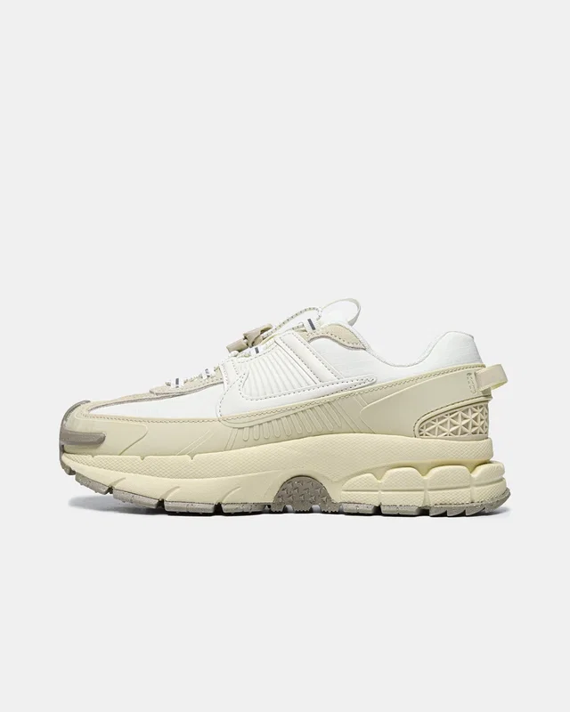 Nike Air Zoom Vomero Roam 'Summit White' HV5951-100 — головне фото товару