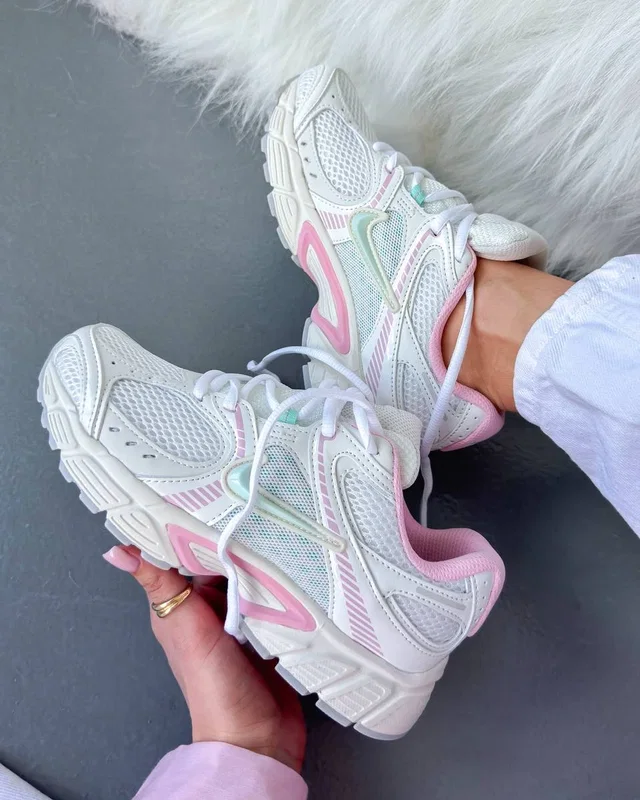 Nike V5 RNR White Pink — головне фото товару
