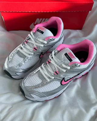 Nike Air Max Moto 2K 'Pink Spell' — головне фото товару