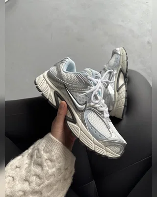 Nike V5 RNR White Silver Blue — головне фото товару