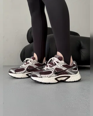 Nike V5 RNR Burgundy Grey — головне фото товару