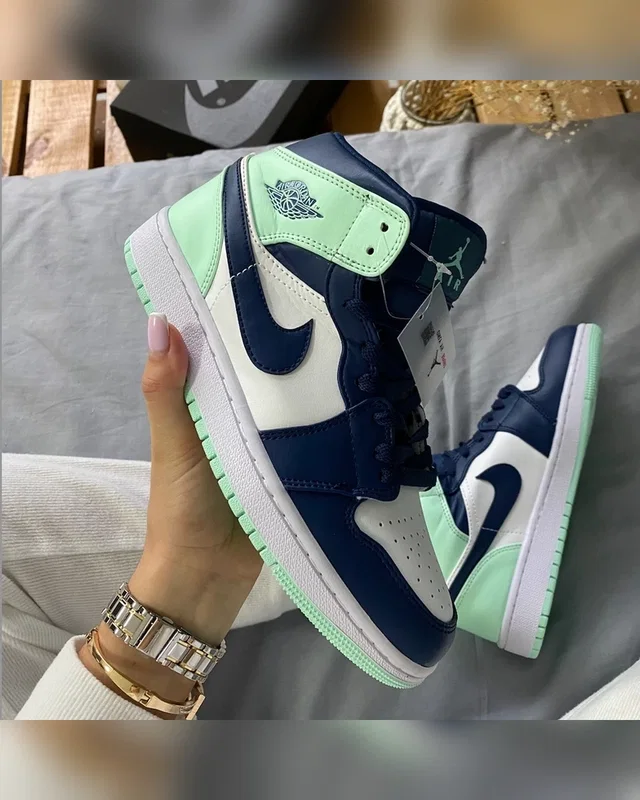Nike Air Jordan 1 Mid Mystic Mint — головне фото товару