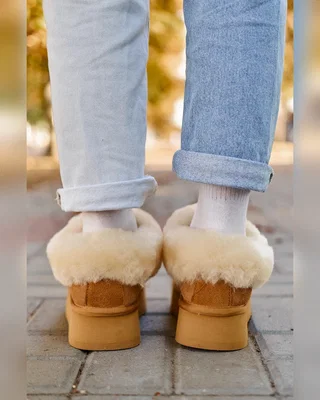UGG Coquette Ultra Mini Platform Chestnut Fur — головне фото товару
