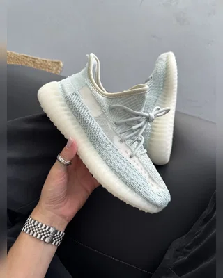 Adidas Yeezy V2 Cloud White — головне фото товару