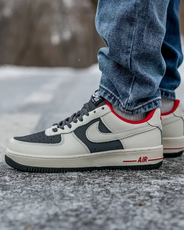 Nike Air Force 1 Grey Red — головне фото товару