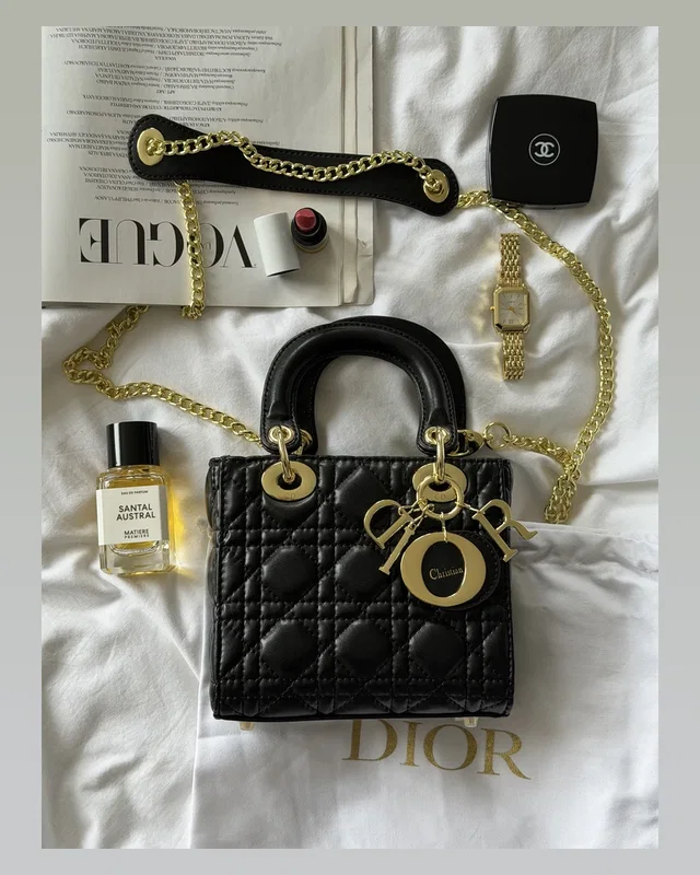 Dior Mini Lady Dior Bag Black Gold ОДИН РЕМІНЕЦЬ [звичайна бренд коробка] 17 х 15 х 6 — головне фото товару