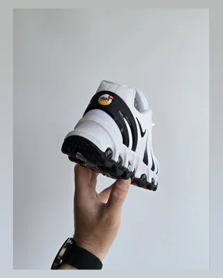 Nike Air Max DN8 • White Black • — головне фото товару