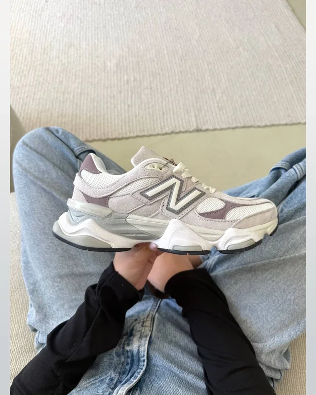 New Balance 9060 white violet — головне фото товару