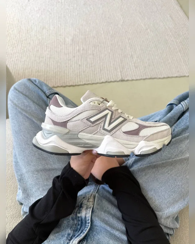 New Balance 9060 white violet — головне фото товару