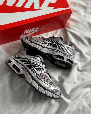 Nike Air Max Moto 2K silver — головне фото товару