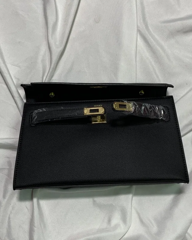 Кросівки Hermes — головне фото товару