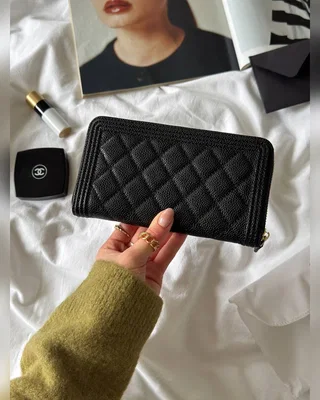 Chanel Wallet Boy Black Gold — головне фото товару