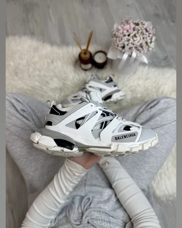 Balenciaga track white black — головне фото товару