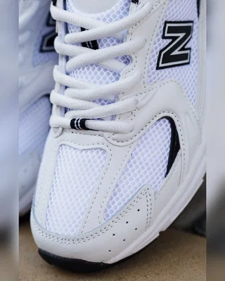 New Balance 530 • White Black • — головне фото товару