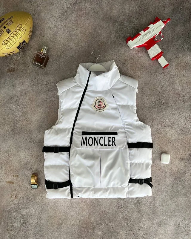 Жилет Moncler — головне фото товару