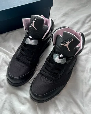 Nike Paris Saint-Germain x Air Jordan 5 Retro 'Off Noir' — головне фото товару