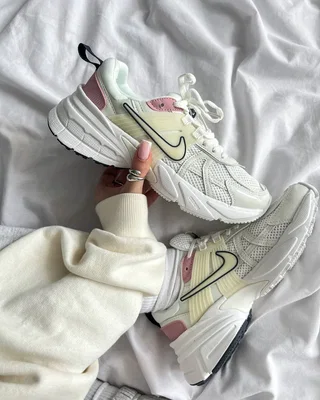 Nike V2K pink/white — головне фото товару