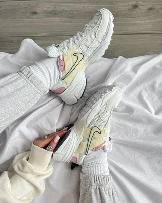 Nike V2K pink/white — головне фото товару