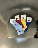Nike Шкарпетки короткі кольорові — головне фото товару