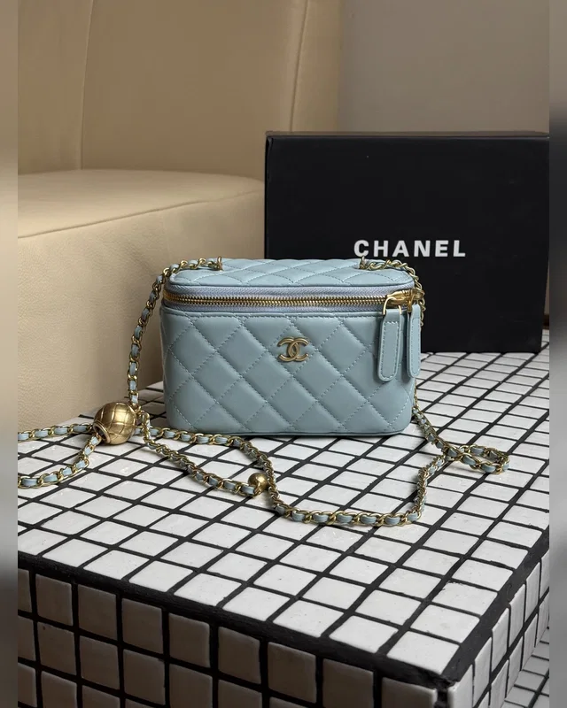 Chanel Classic Blue Lambskin Pearl Crush Vanity Bag Gold 16 х 10 х 8 см — головне фото товару