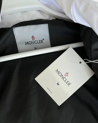 Жилет Moncler — головне фото товару
