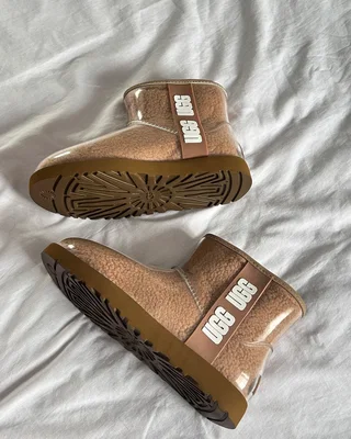 UGG Classic Clear Mini Large LOGO Fleece Lined — головне фото товару