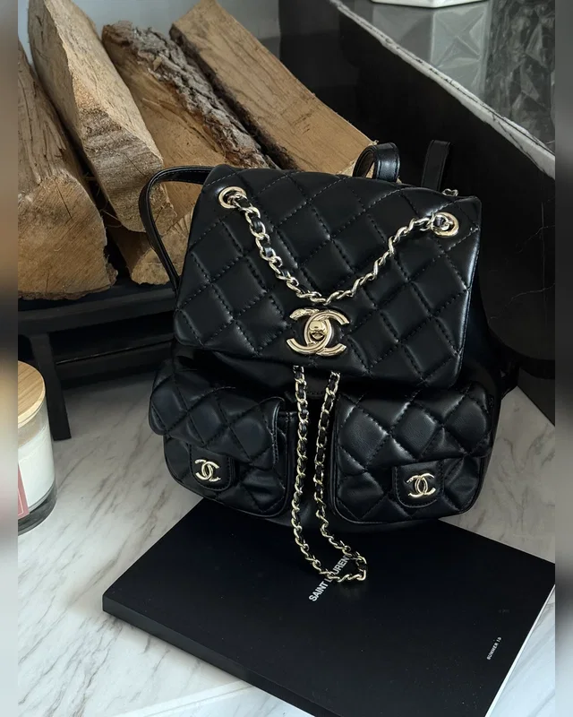 Chanel Two-Pocket Duma Backpack Black Магнітна Коробка 21 х 19 х 11 — головне фото товару