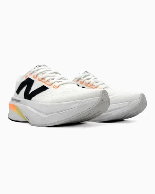 New Balance FuelCell Supercomp Elite V4 White — головне фото товару
