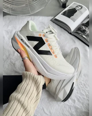 New Balance FuelCell Supercomp Elite V4 White — головне фото товару