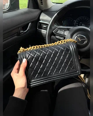 Chanel Medium Boy Black Gold Caviar RHW Коробка магніт — головне фото товару