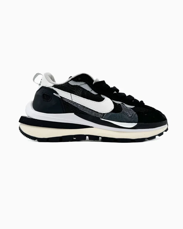 Nike VaporWaffle x Sacai Black White — головне фото товару