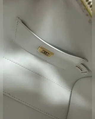 Chanel Mini Classic Bowling Bag Cream 18 x 11 x 10 — головне фото товару