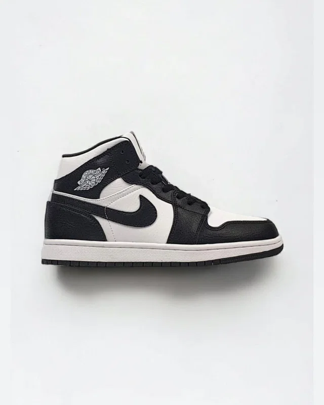 Nike Air Jordan 1 High Fur •Black White• — головне фото товару