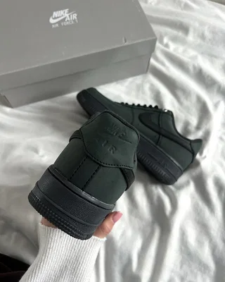 Nike Air Force 1 'Black Nubuck' CJ9179-001 — головне фото товару