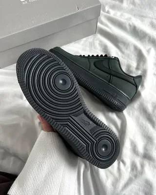 Nike Air Force 1 'Black Nubuck' CJ9179-001 — головне фото товару