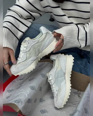 New Balance 327 Beige — головне фото товару