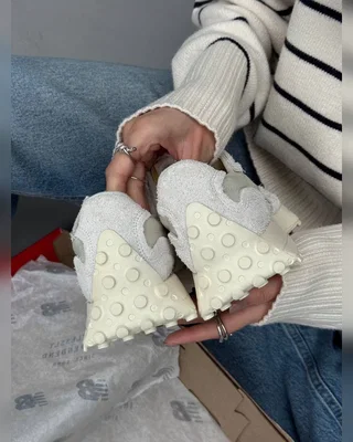 New Balance 327 Beige — головне фото товару