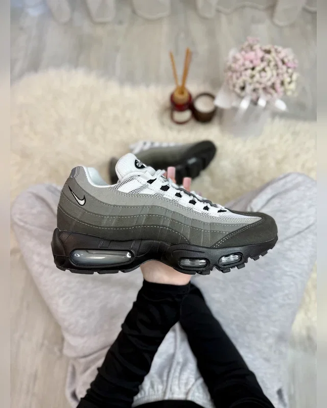 Nike Air 95 grey white — головне фото товару