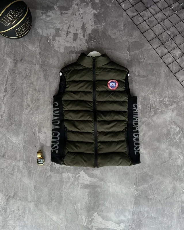Жилет Canada Goose — головне фото товару