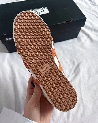 Onitsuka Tiger Mexico 66 'Beige Suede Brown' 1183B391-251 — головне фото товару