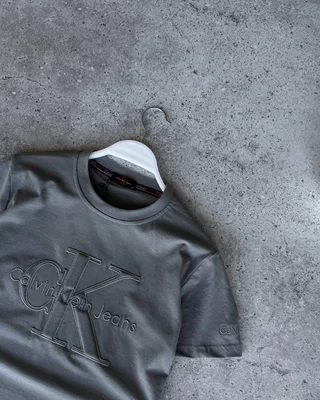 Футболка Calvin Klein — головне фото товару